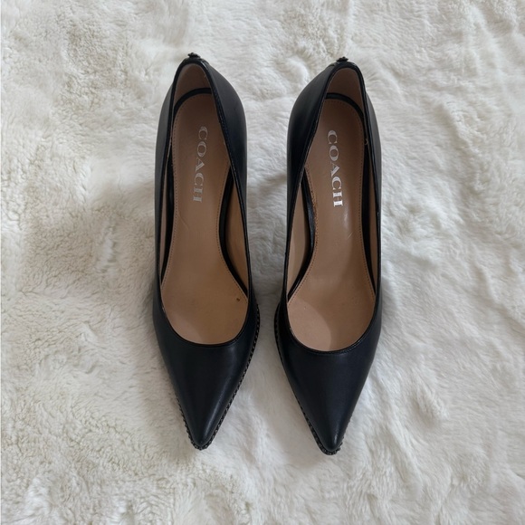 👠 COACH Black Studded Pointed Toe Leather High Heel Pumps Size 8 - Picture 2 of 15